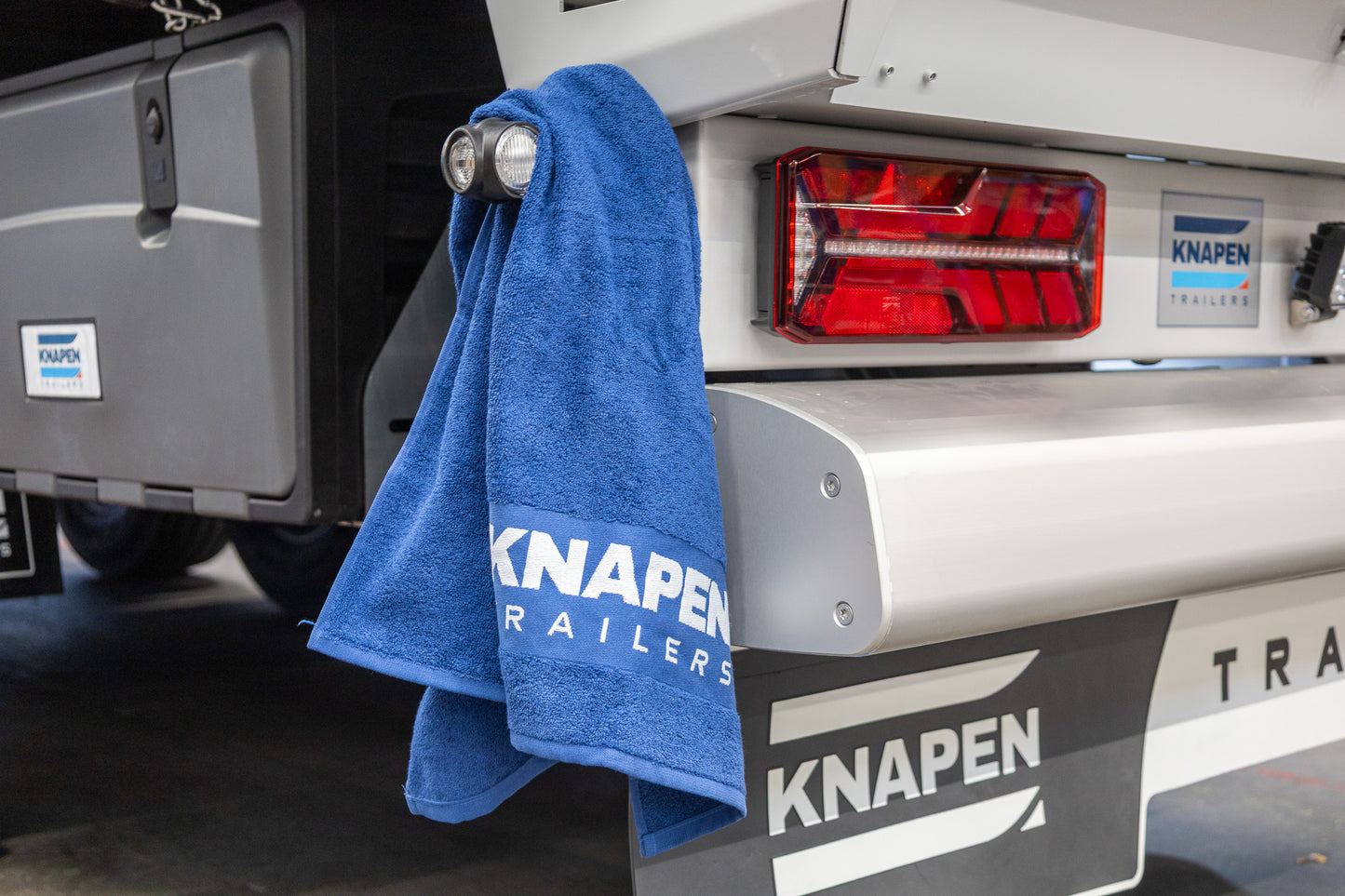 Knapen Towel
